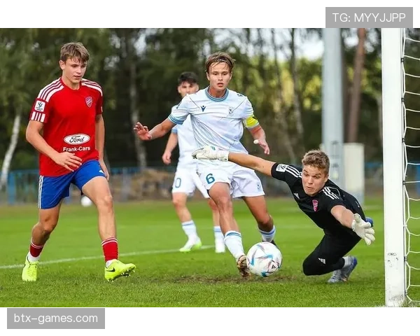 布莱克本新星闪耀赛场，助球队斩获新赛季开门红