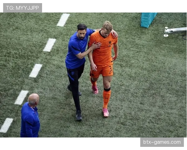 德里赫特状态回暖，率队关键战中强势发挥