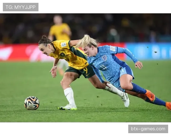 英格兰队在国际赛场上表现稳健，迎来新辉煌，跻身世界第二。